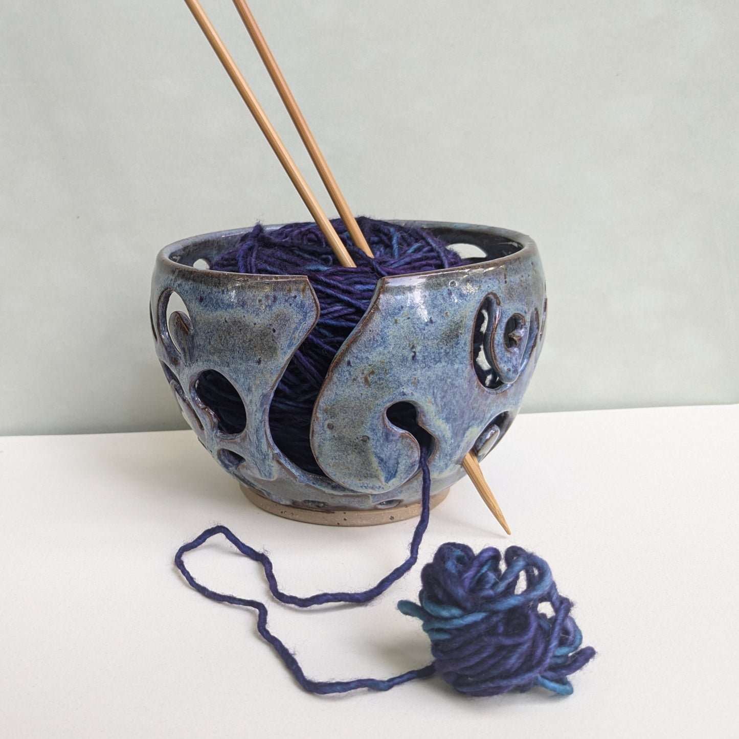 Oops all Loops yarn bowl